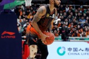 米兰体育官方网站-广州队外援表现出色，助球队获胜