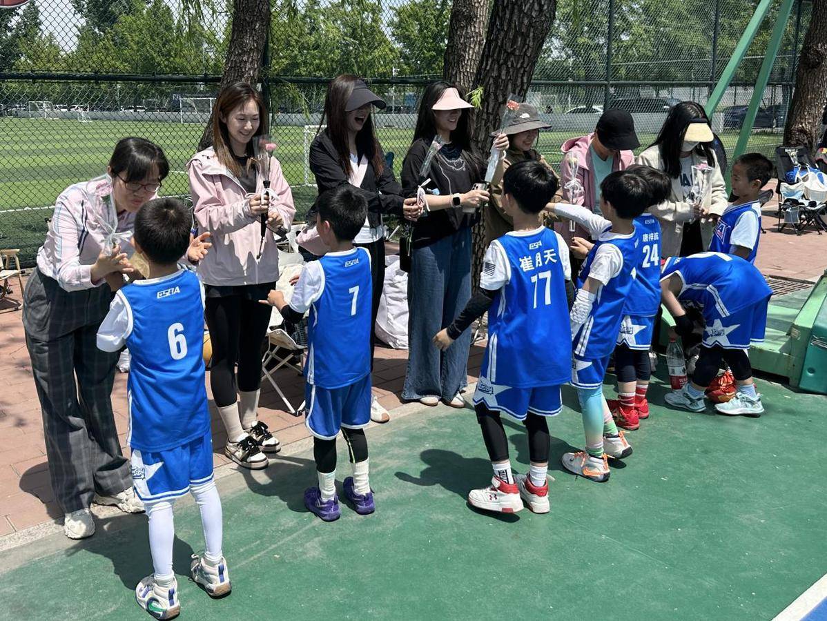 篮球赛事中全球选手竞逐荣耀