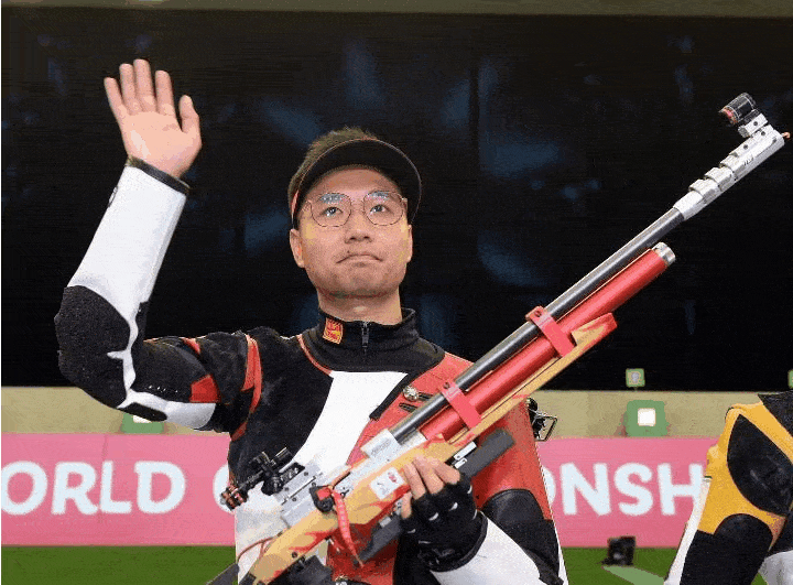 印度代表团在射击比赛中取得好成绩